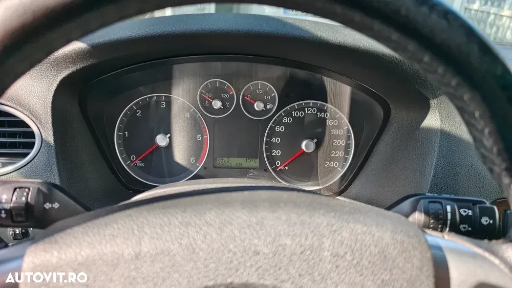 Ford Focus MK2 1.6 TDCI DPF Ghia — imagine 5