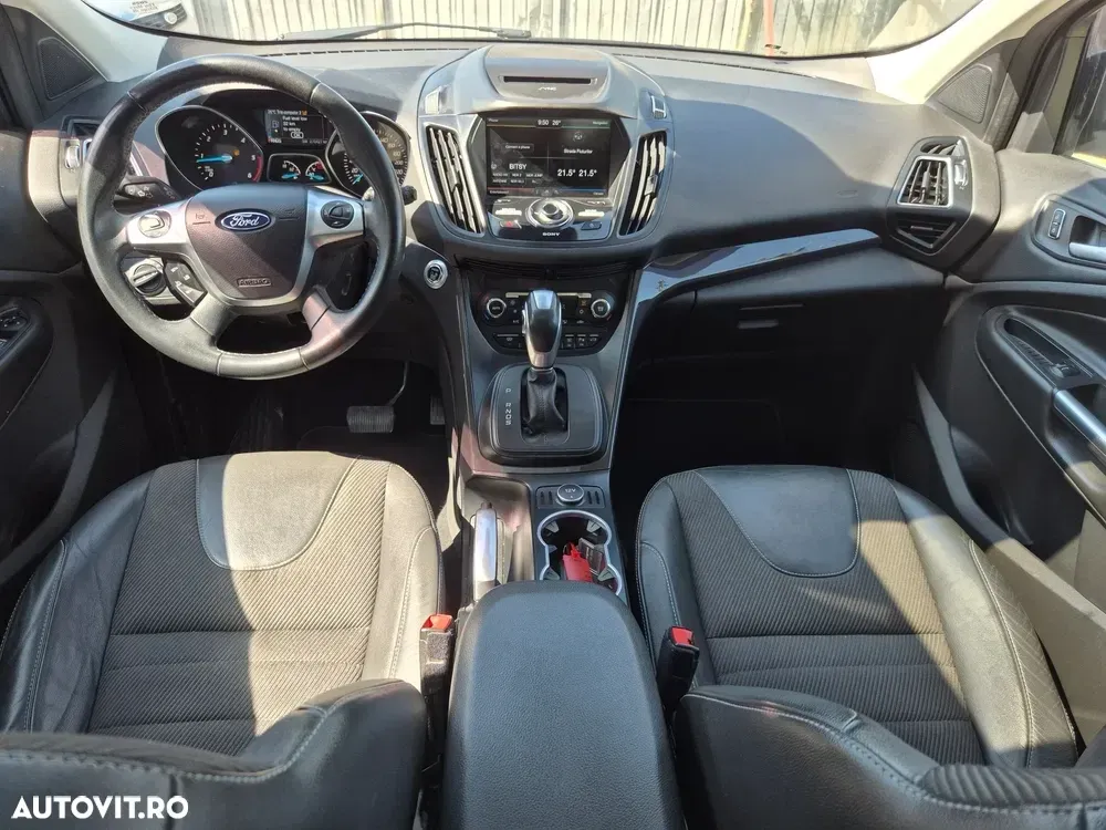 Ford Kuga II 2.0 TDCi 4WD Powershift Titanium — imagine 5
