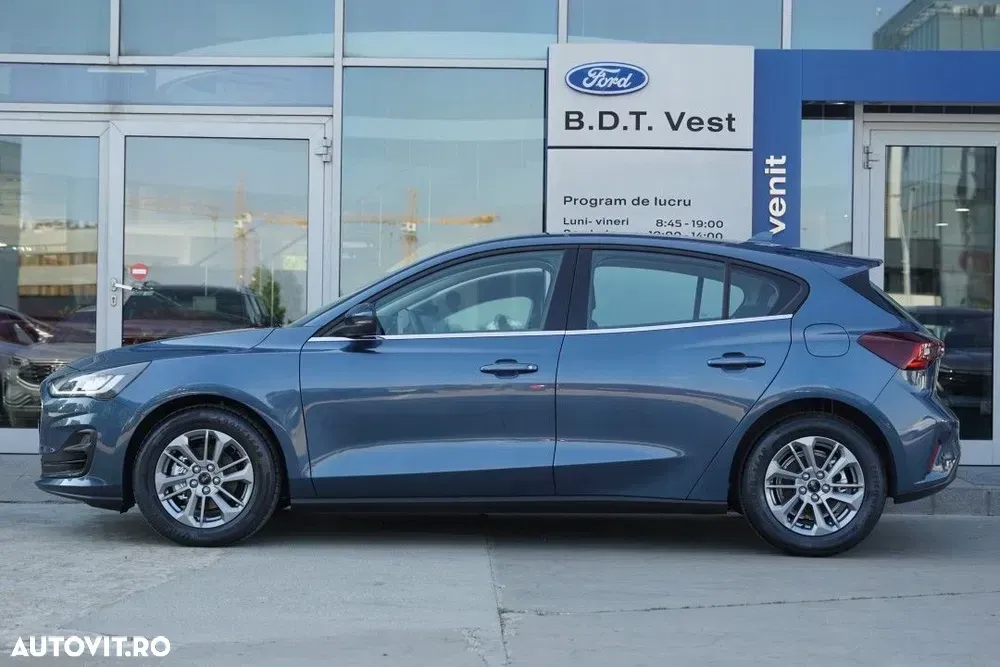 Ford Focus MK4 1.0 EcoBoost 7DCT MHEV Titanium — imagine 4