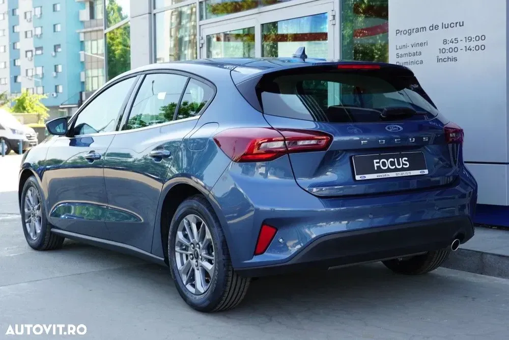 Ford Focus MK4 1.0 EcoBoost 7DCT MHEV Titanium — imagine 5