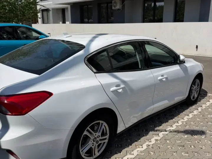 Ford Focus MK4 1.0 EcoBoost Trend