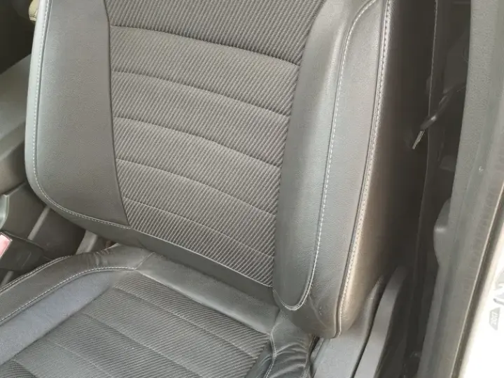 Ford Kuga 2.0 TDCi Powershift 4WD Titanium