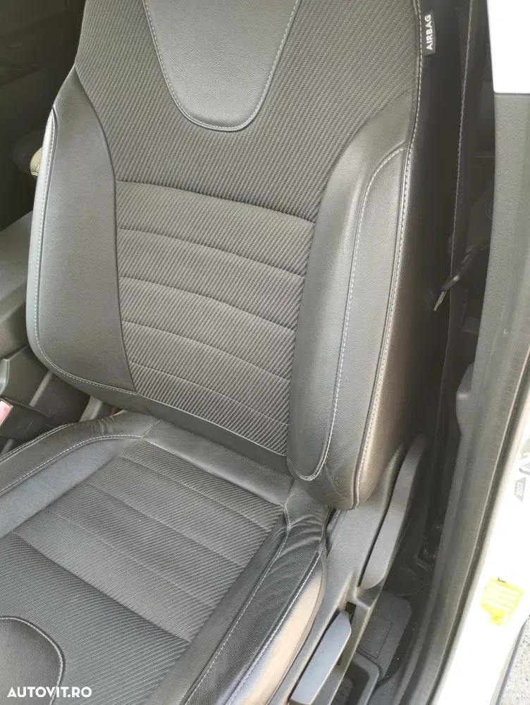 Ford Kuga 2.0 TDCi Powershift 4WD Titanium — imagine 5