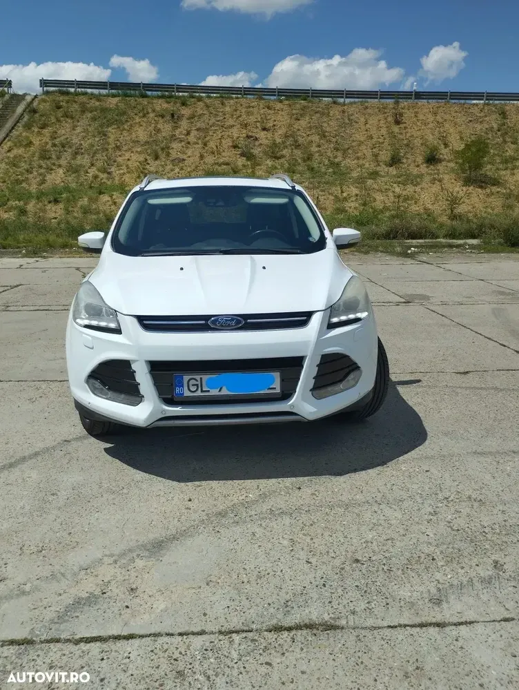 Ford Kuga 2.0 TDCi Powershift 4WD Titanium — imagine 2