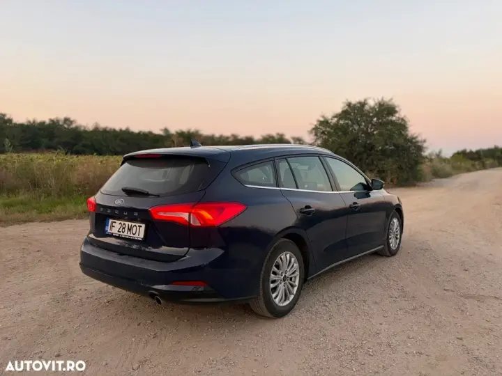 Ford Focus MK4 1.0 EcoBoost Titanium Business