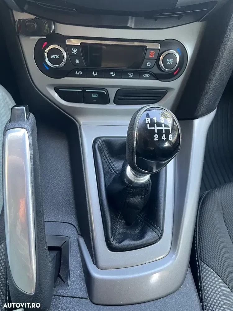 Ford Focus MK3 1.6 TDCI DPF Sport — imagine 5