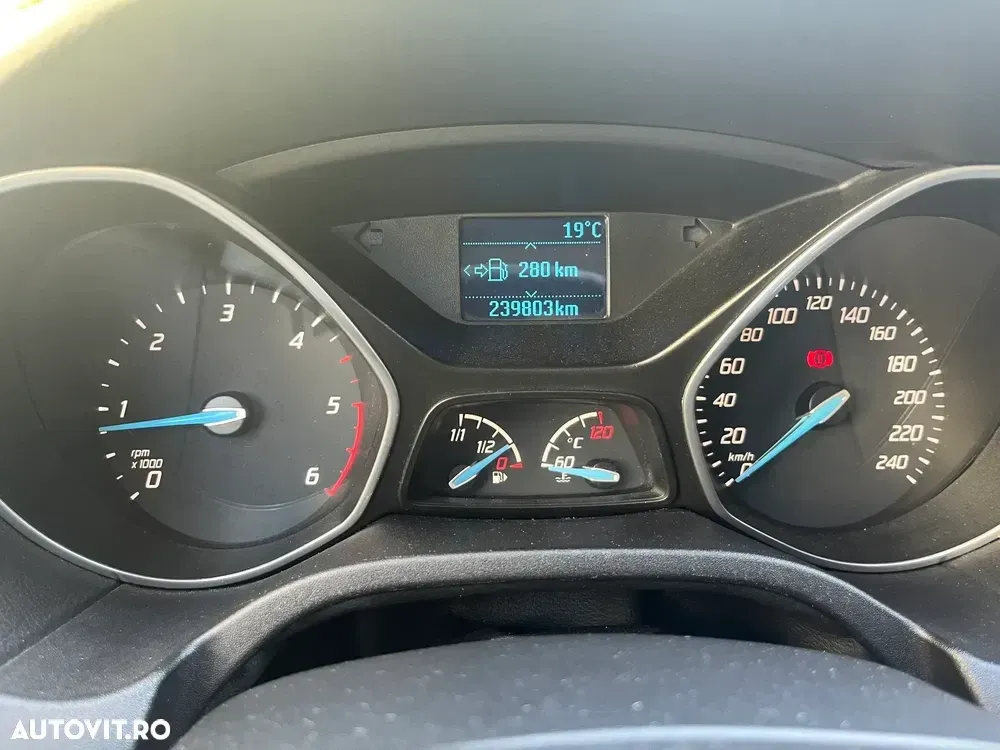 Ford Focus MK3 1.6 TDCI DPF Sport — imagine 3