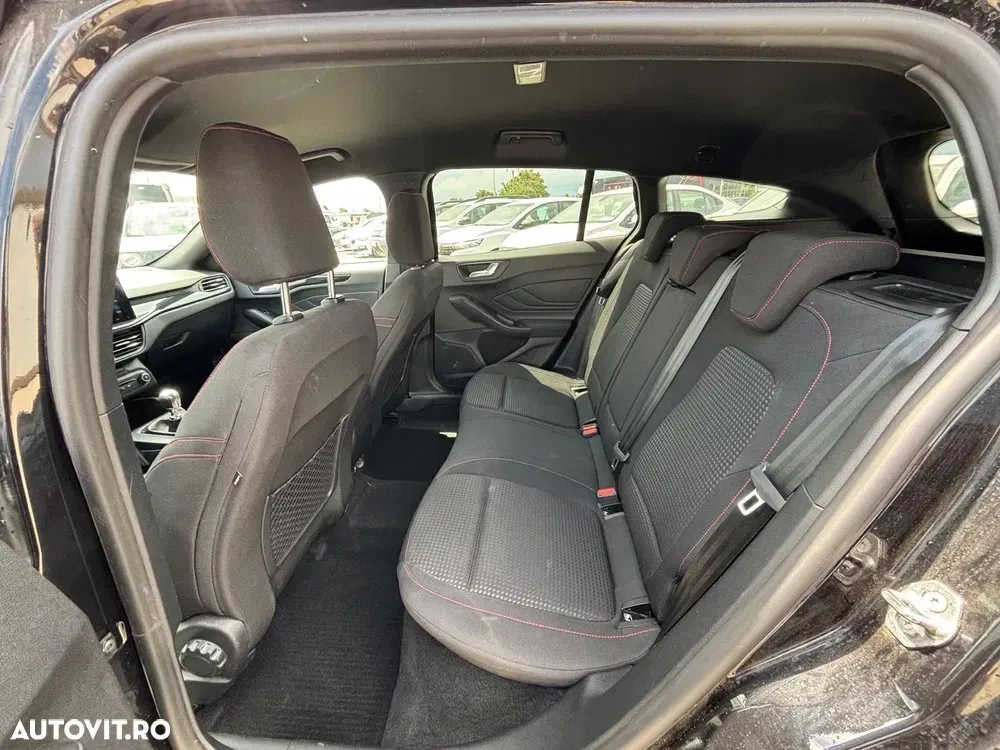Ford Focus 1.0 EcoBoost MHEV ST-Line — imagine 6