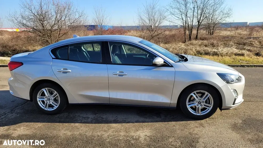 Ford Focus MK4 1.0 EcoBoost Trend Edition — imagine 3