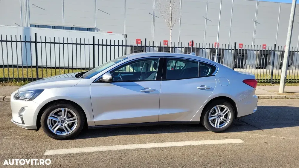 Ford Focus MK4 1.0 EcoBoost Trend Edition — imagine 4