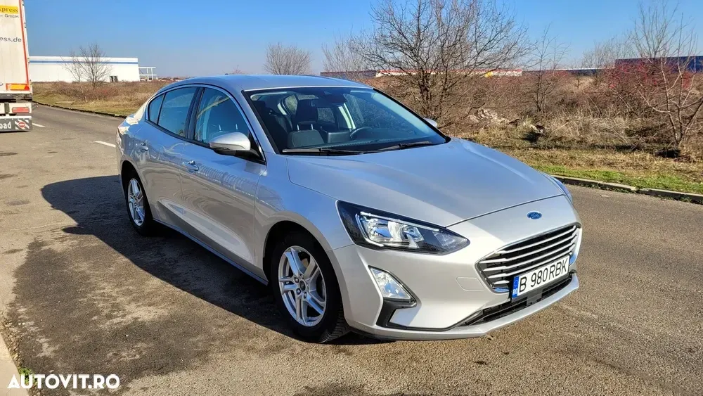 Ford Focus MK4 1.0 EcoBoost Trend Edition — imagine 2