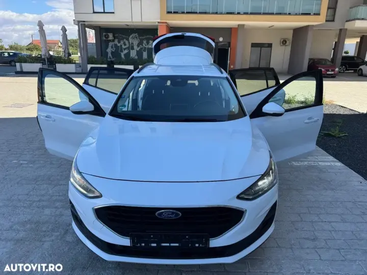 Ford Focus MK4 1.5 EcoBlue Start-Stopp-System Aut. TITANIUM STYLE