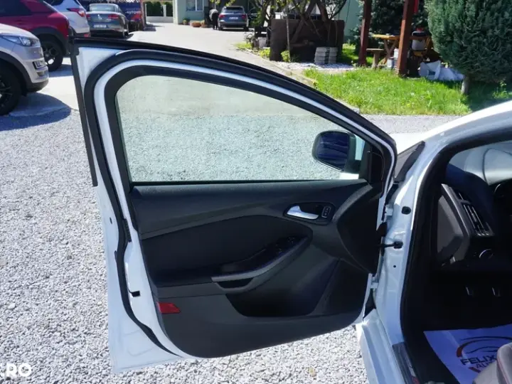 Ford Focus MK3 1.0 EcoBoost Start-Stopp-System ST-LINE DESIGN