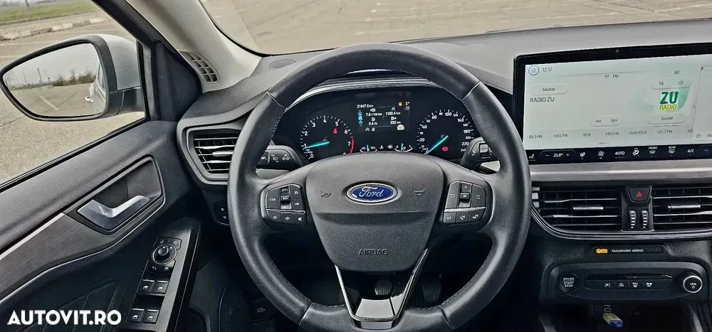 Ford Focus MK4 1.0 EcoBoost Titanium X — imagine 6