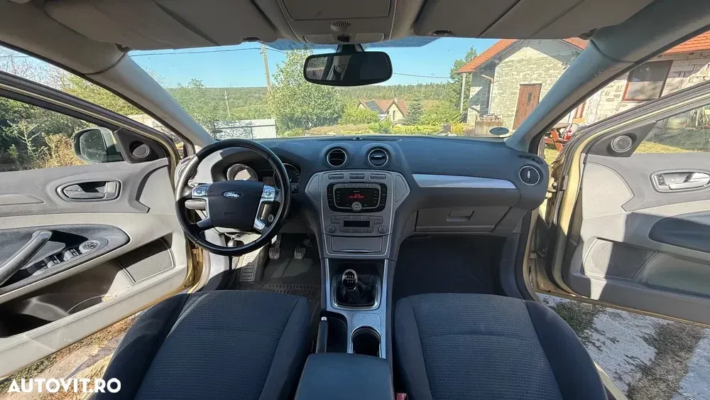 Ford Mondeo III 2.0 TDCi Ambiente — imagine 6
