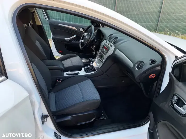 Ford Mondeo III 2.0 TDCi Trend