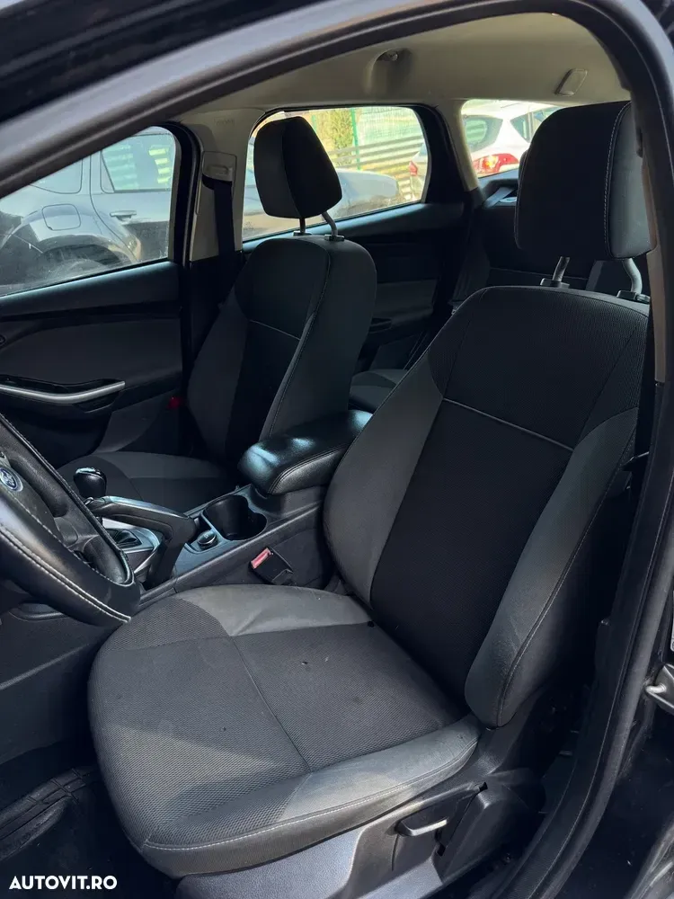 Ford Focus — imagine 5