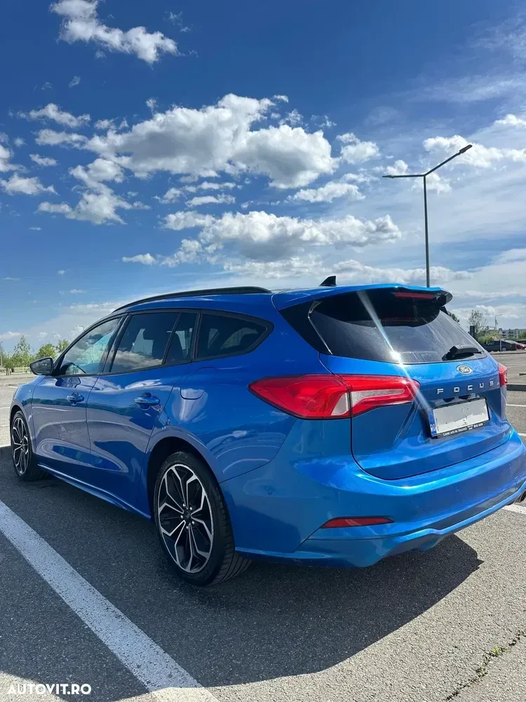 Ford Focus MK4 1.5 EcoBoost ST-Line — imagine 6