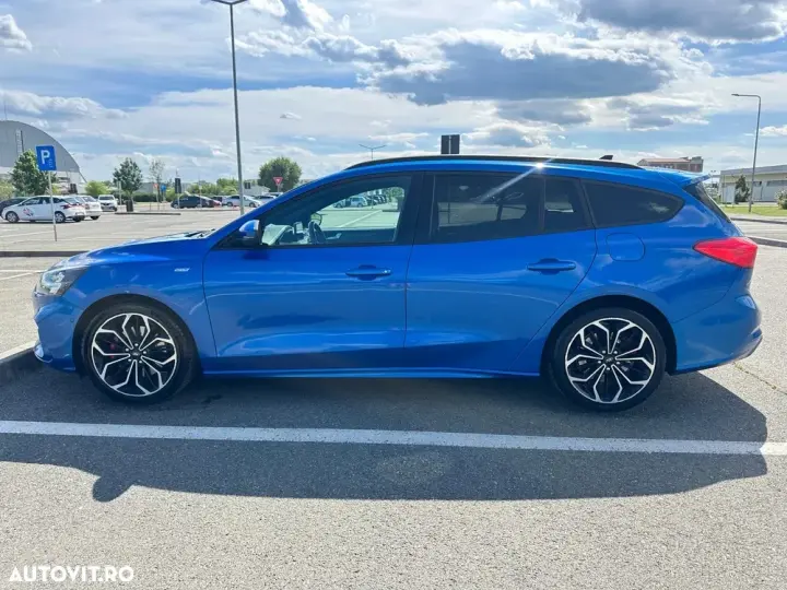 Ford Focus MK4 1.5 EcoBoost ST-Line