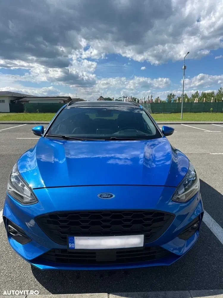 Ford Focus MK4 1.5 EcoBoost ST-Line — imagine 2