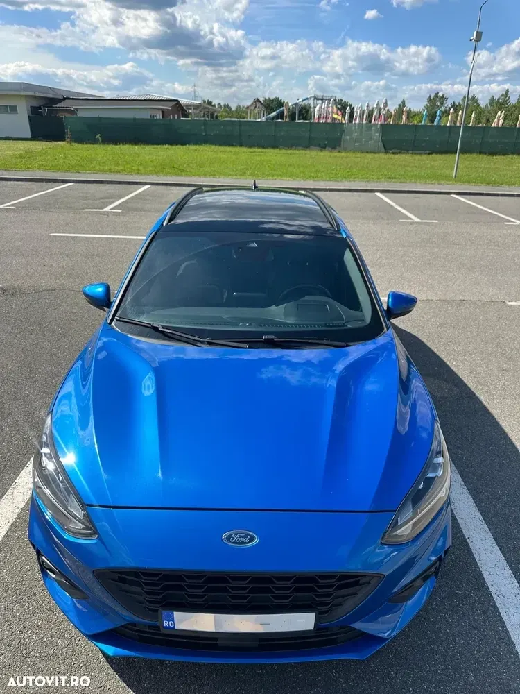 Ford Focus MK4 1.5 EcoBoost ST-Line — imagine 3