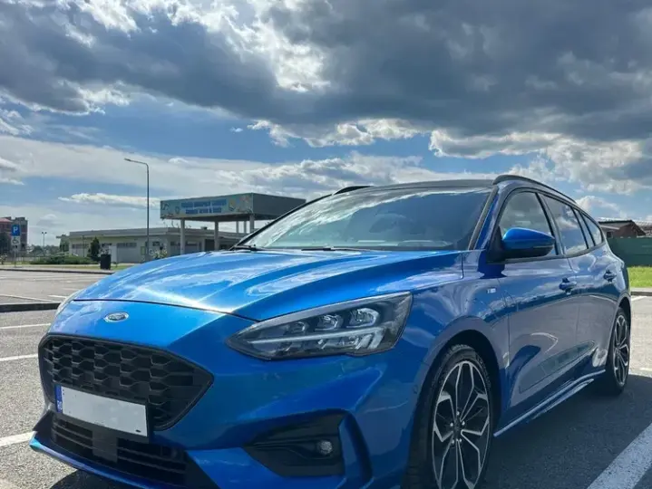 Ford Focus MK4 1.5 EcoBoost ST-Line