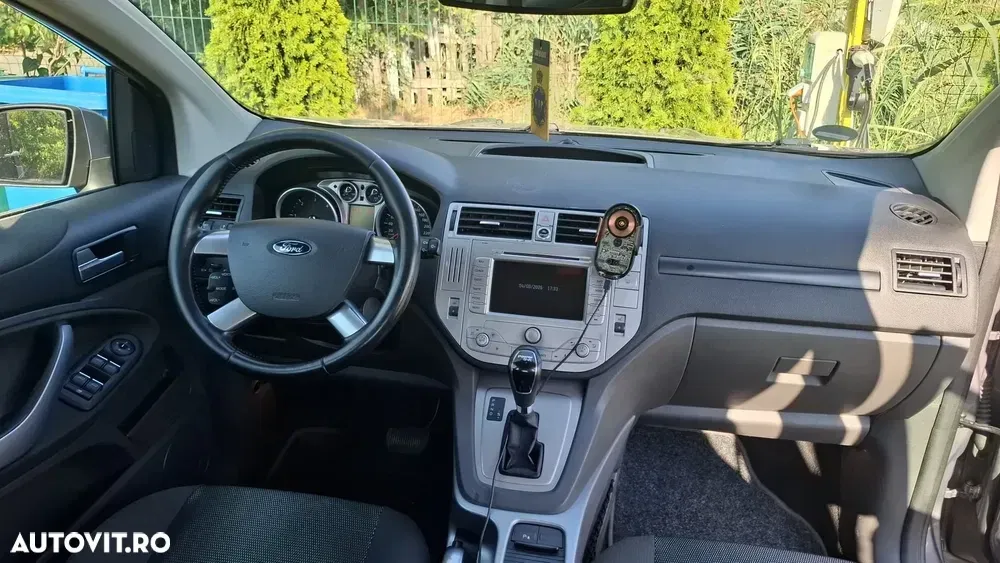 Ford Kuga I 2.0 TDCi Powershift 4WD Titanium — imagine 5