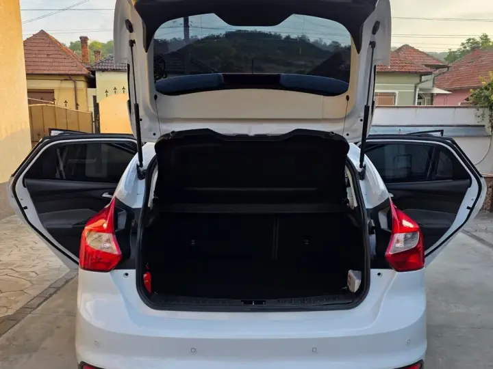 Ford Focus MK3 1.6 TDCI DPF Start-Stopp-System Trend