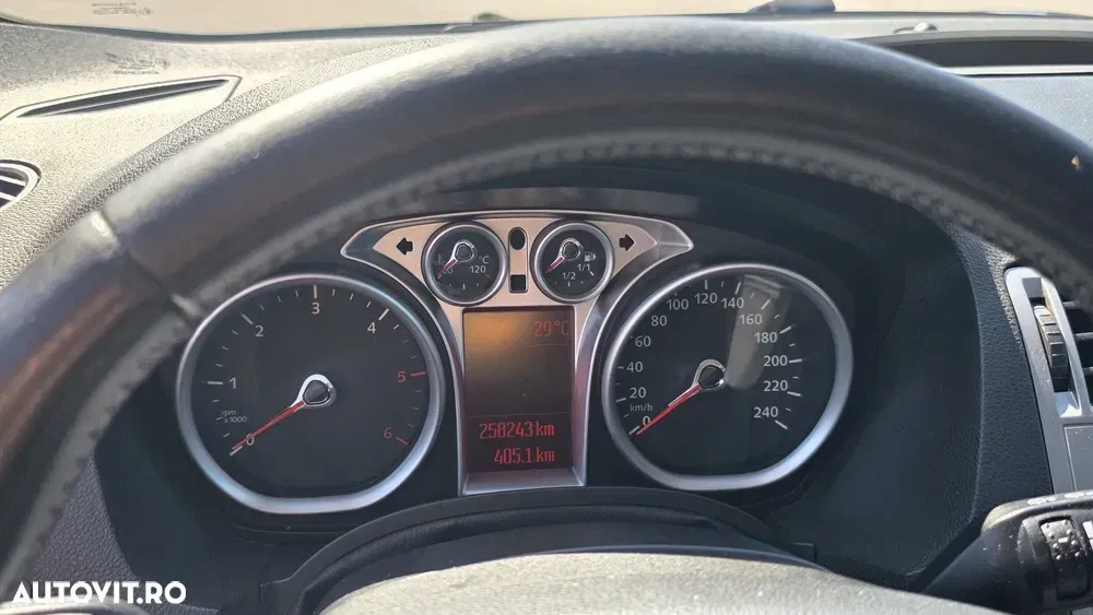 Ford Kuga I 2.0L TDCi DPF Titanium — imagine 2