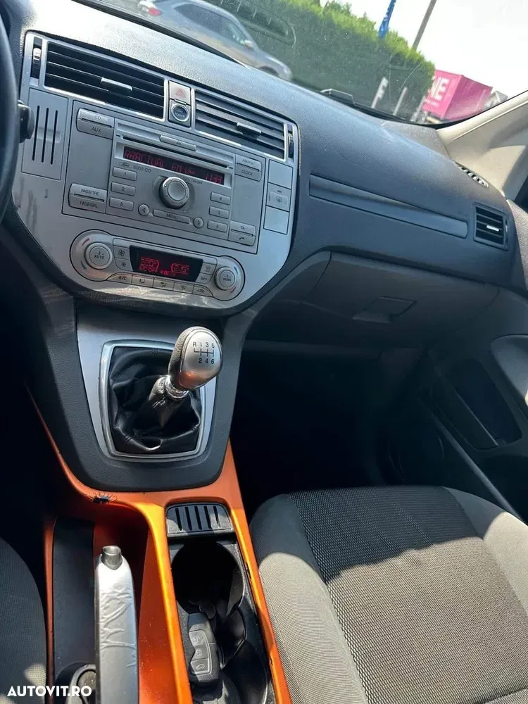 Ford Kuga 2.0 TDCi 4x4 Titanium — imagine 5