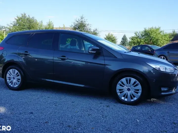 Ford Focus MK3 1.5 TDCi DPF Start-Stopp-System Aut. Business