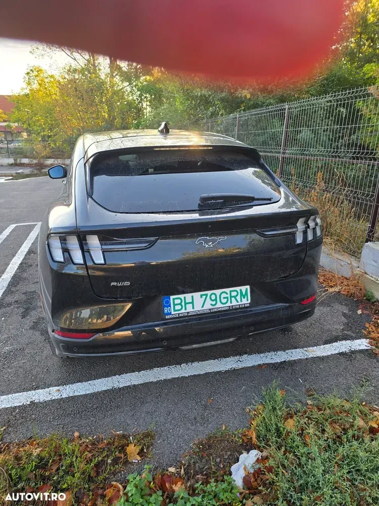 Ford Mustang Mach-E — imagine 5