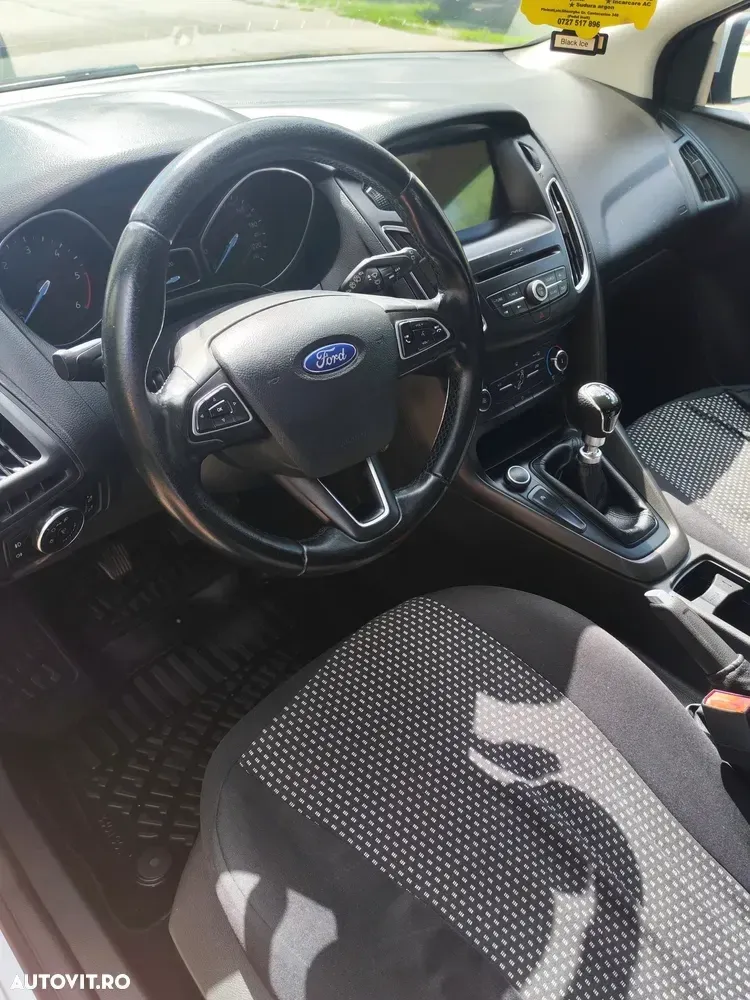 Ford Focus — imagine 3