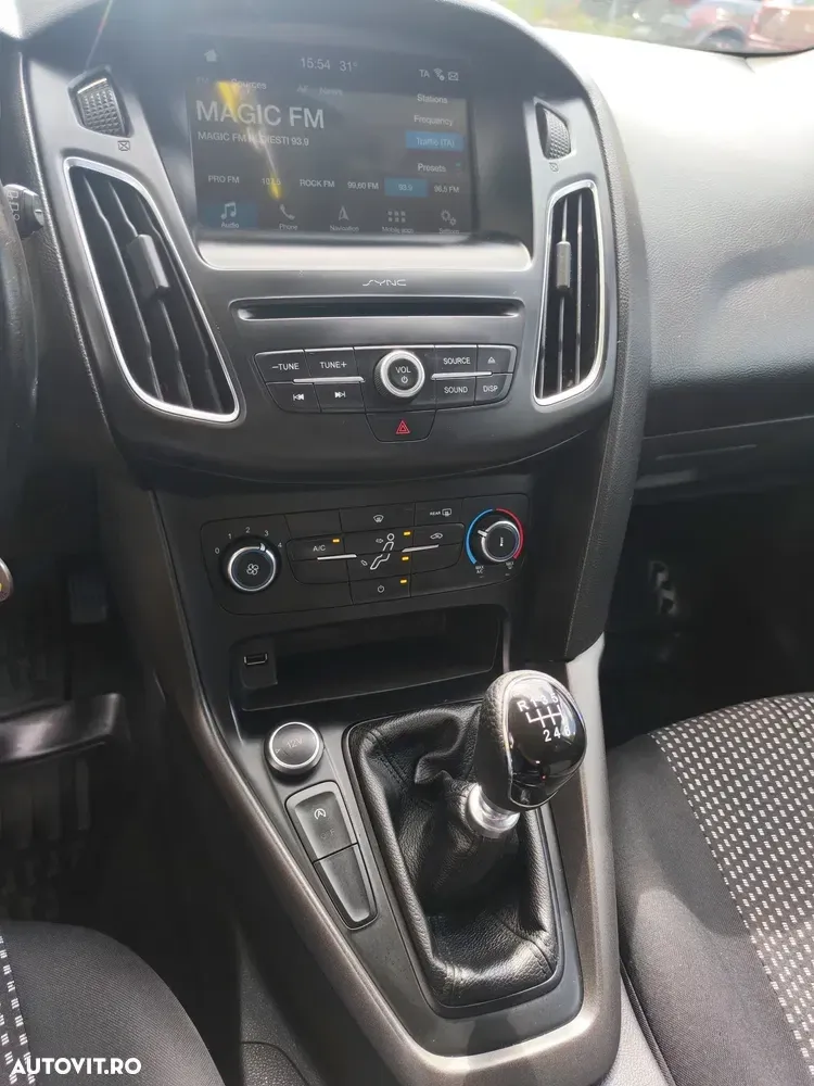 Ford Focus — imagine 6