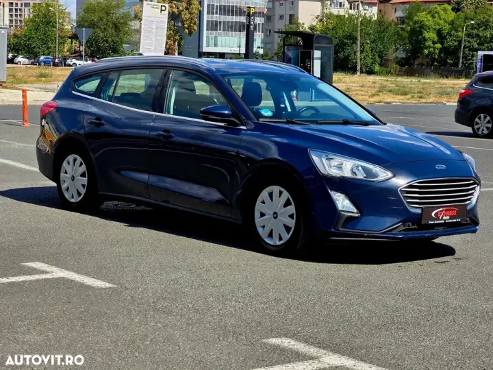 Ford Focus 1.5 EcoBlue Start-Stopp-System COOL&CONNECT DESIGN
