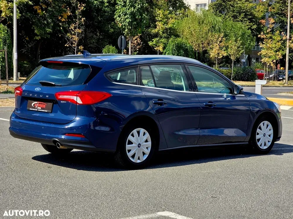 Ford Focus 1.5 EcoBlue Start-Stopp-System COOL&CONNECT DESIGN — imagine 4