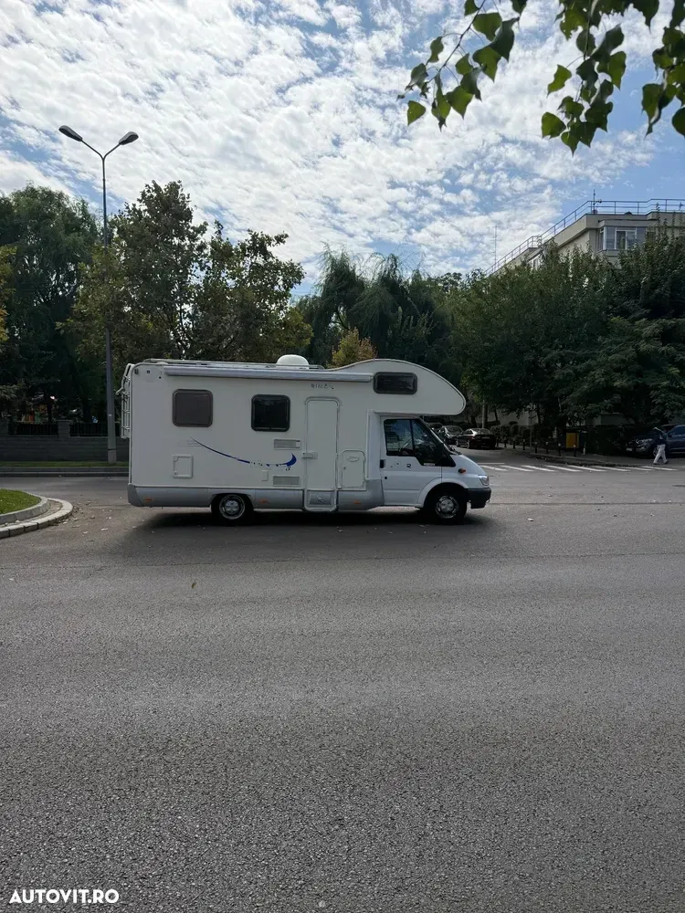 Ford Transit — imagine 5