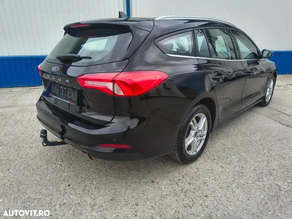 Ford Focus MK4 — imagine 4