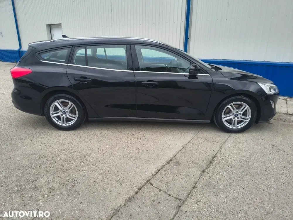 Ford Focus MK4 — imagine 5