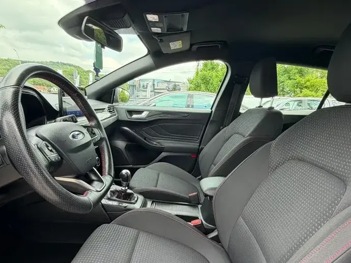 Ford Focus MK4 1.0 EcoBoost Start-Stopp-System ST-LINE