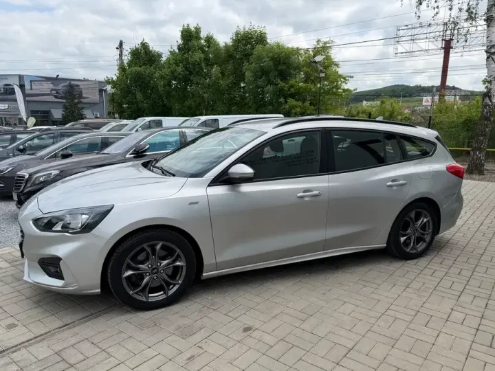 Ford Focus MK4 1.0 EcoBoost Start-Stopp-System ST-LINE