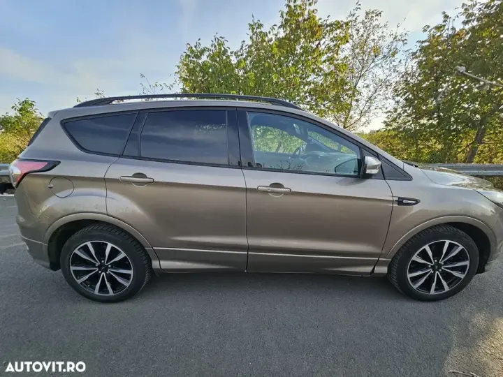Ford Kuga 2.0 TDCi 4WD Powershift ST-Line