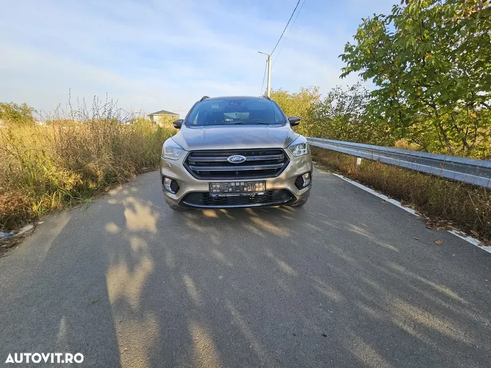 Ford Kuga 2.0 TDCi 4WD Powershift ST-Line — imagine 5