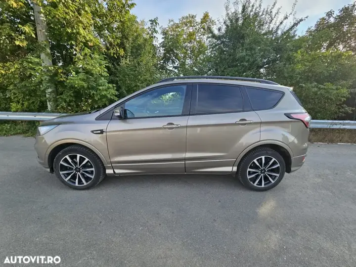 Ford Kuga 2.0 TDCi 4WD Powershift ST-Line