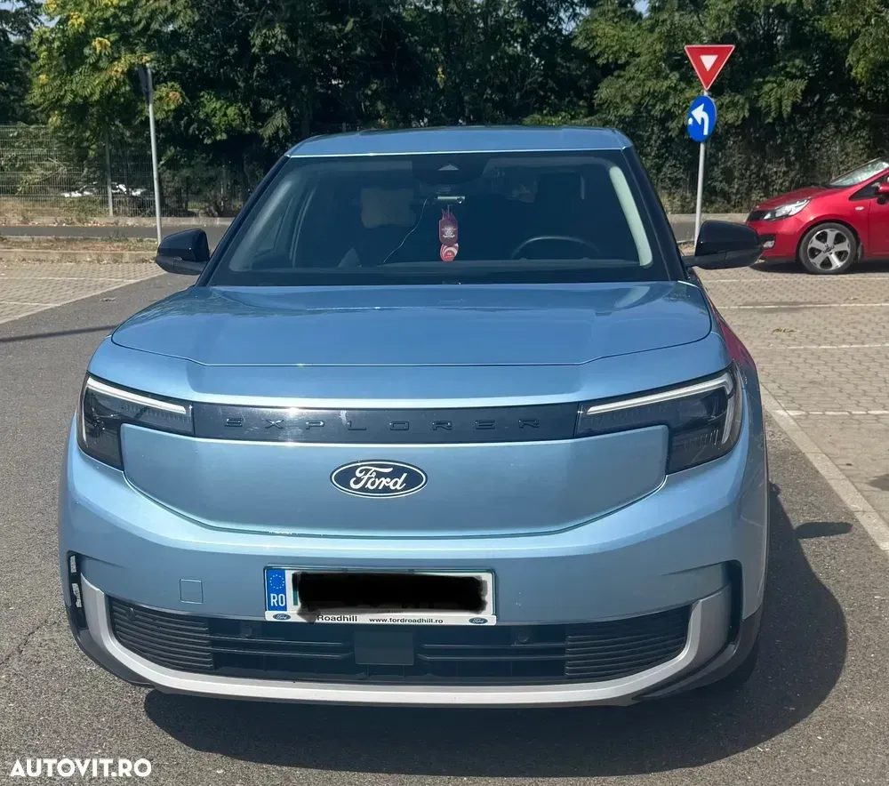 Ford Explorer RWD 52 kWh Standard Range Style — imagine 3
