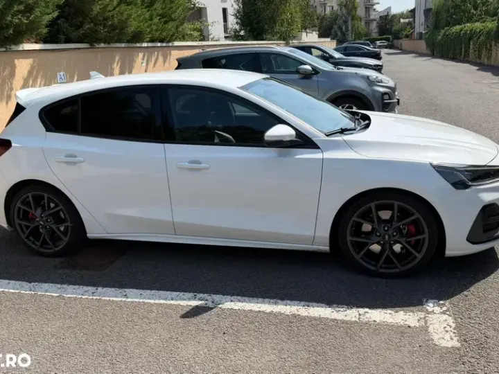 Ford Focus MK4 2.3 Ecoboost 6MT ST X