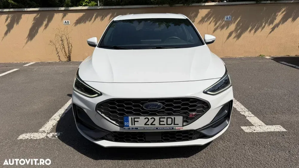 Ford Focus MK4 2.3 Ecoboost 6MT ST X — imagine 3