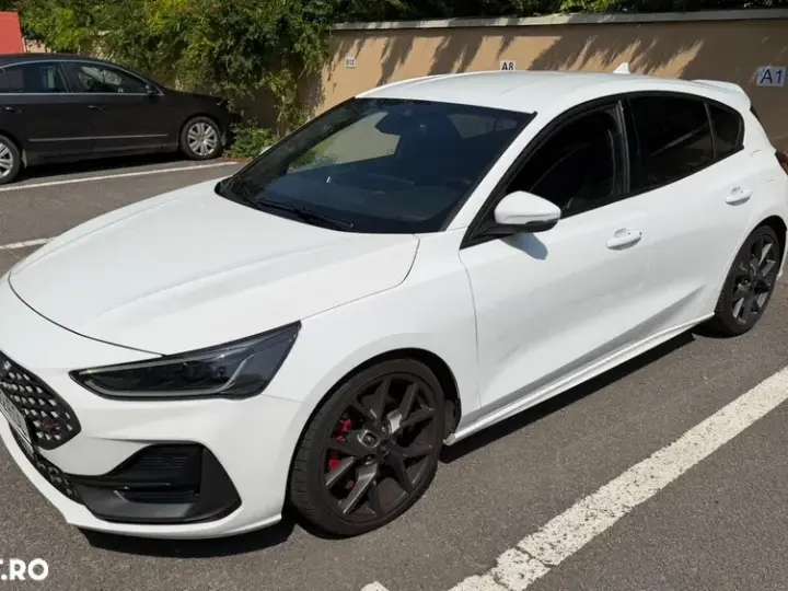 Ford Focus MK4 2.3 Ecoboost 6MT ST X