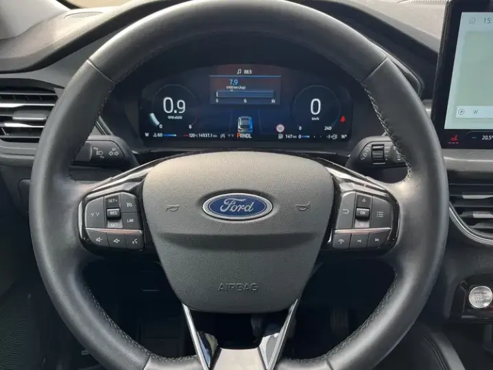 Ford Kuga 1.5 EcoBoost A8 FWD Titanium