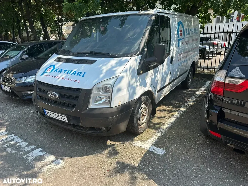 Ford Transit — imagine 3